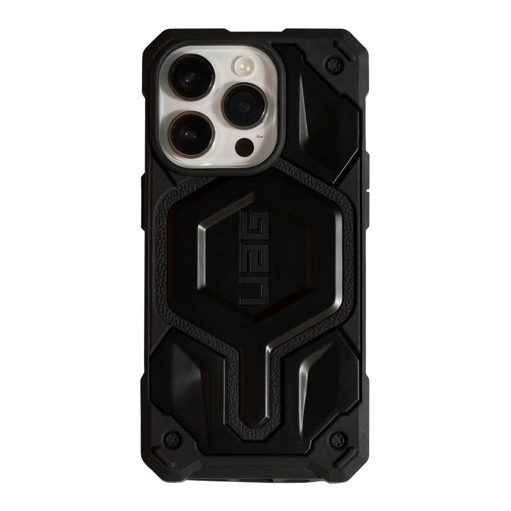 Husa iPhone 13 Pro Max - UAG Monarch Pro, Carbon Fiber cu MagSafe