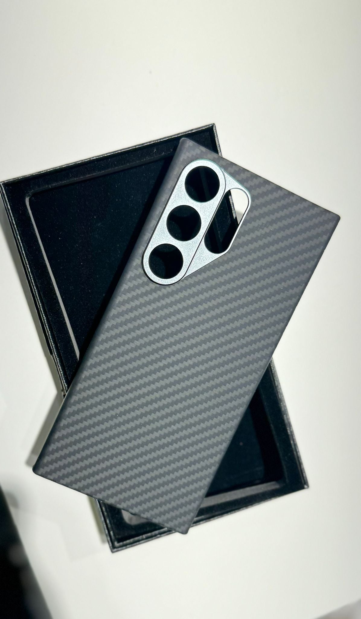 Husa Samsung S24 Ultra, Kevlar Ultra Slim cu functie MagSafe